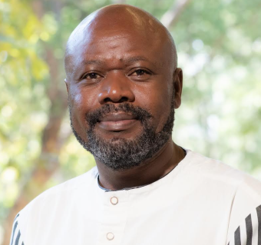 Dr. Tshilidzi Madzivhandila headshot